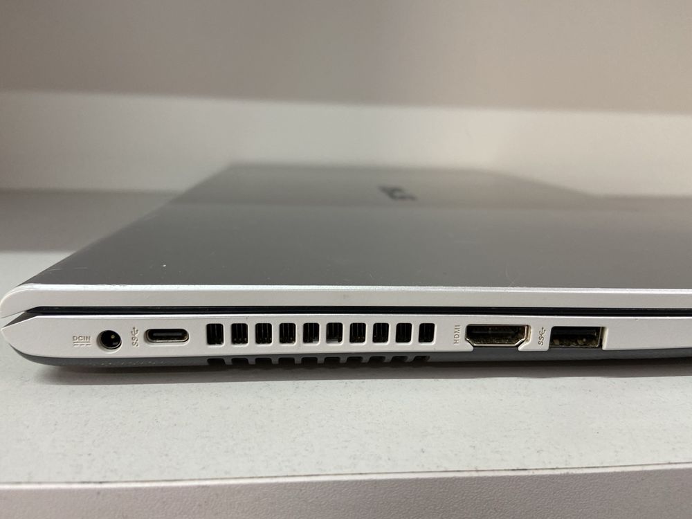 Laptop Asus F509J