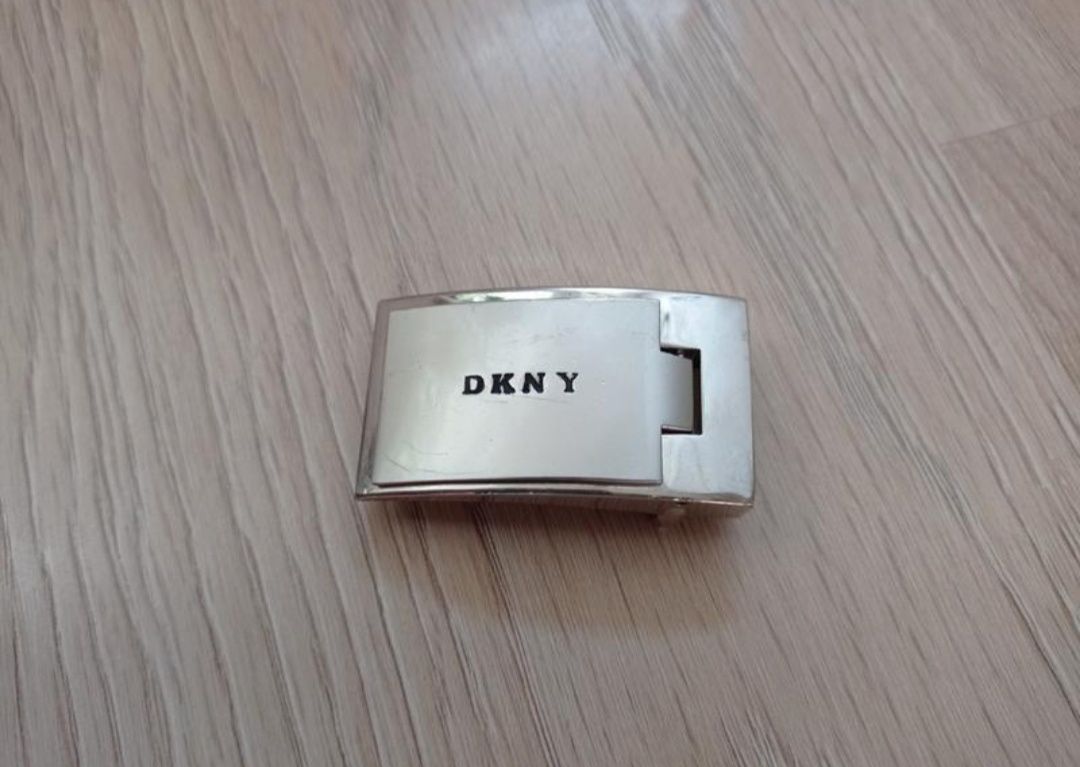 DKNY знімна пряжка