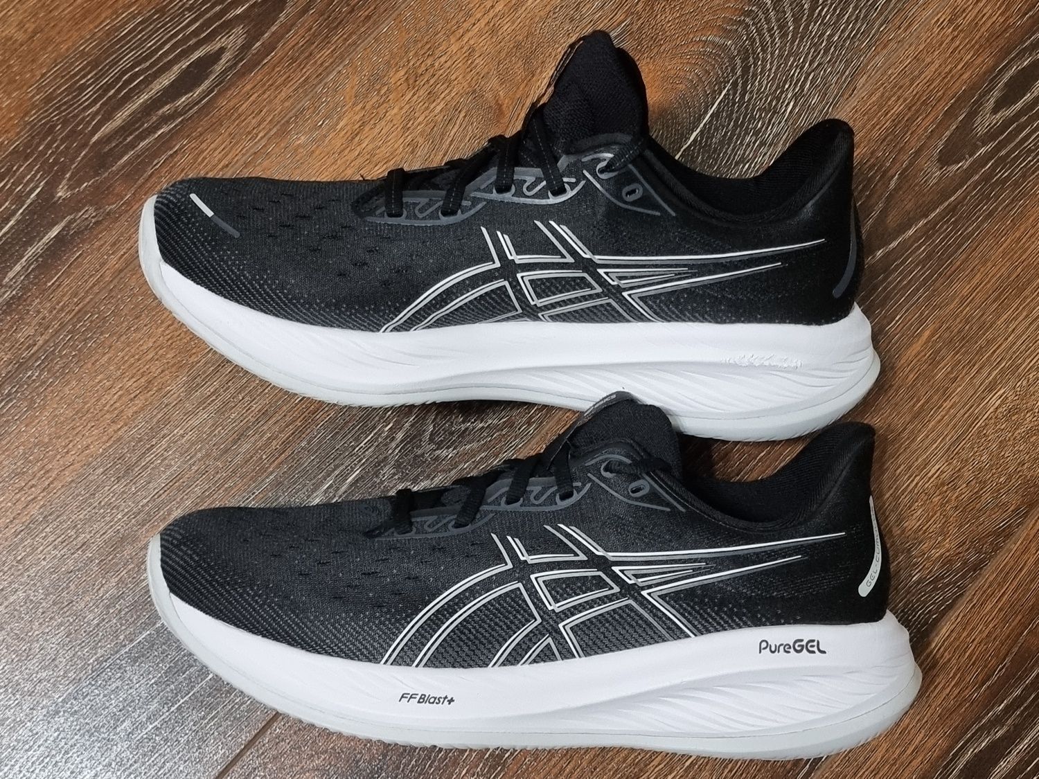 Оригінал 100% кросівки чоловічі asics comulus 26 EUR 45