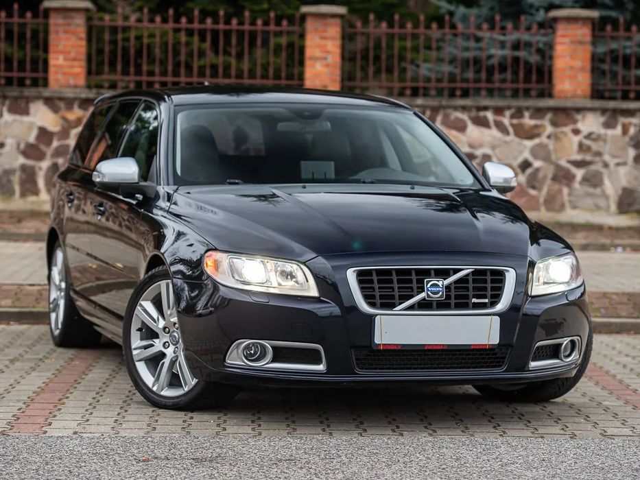 Volvo V70 v70 2.4 d5 185PS AWD R-design doinwestowane pełna obsługa nowy rozrząd