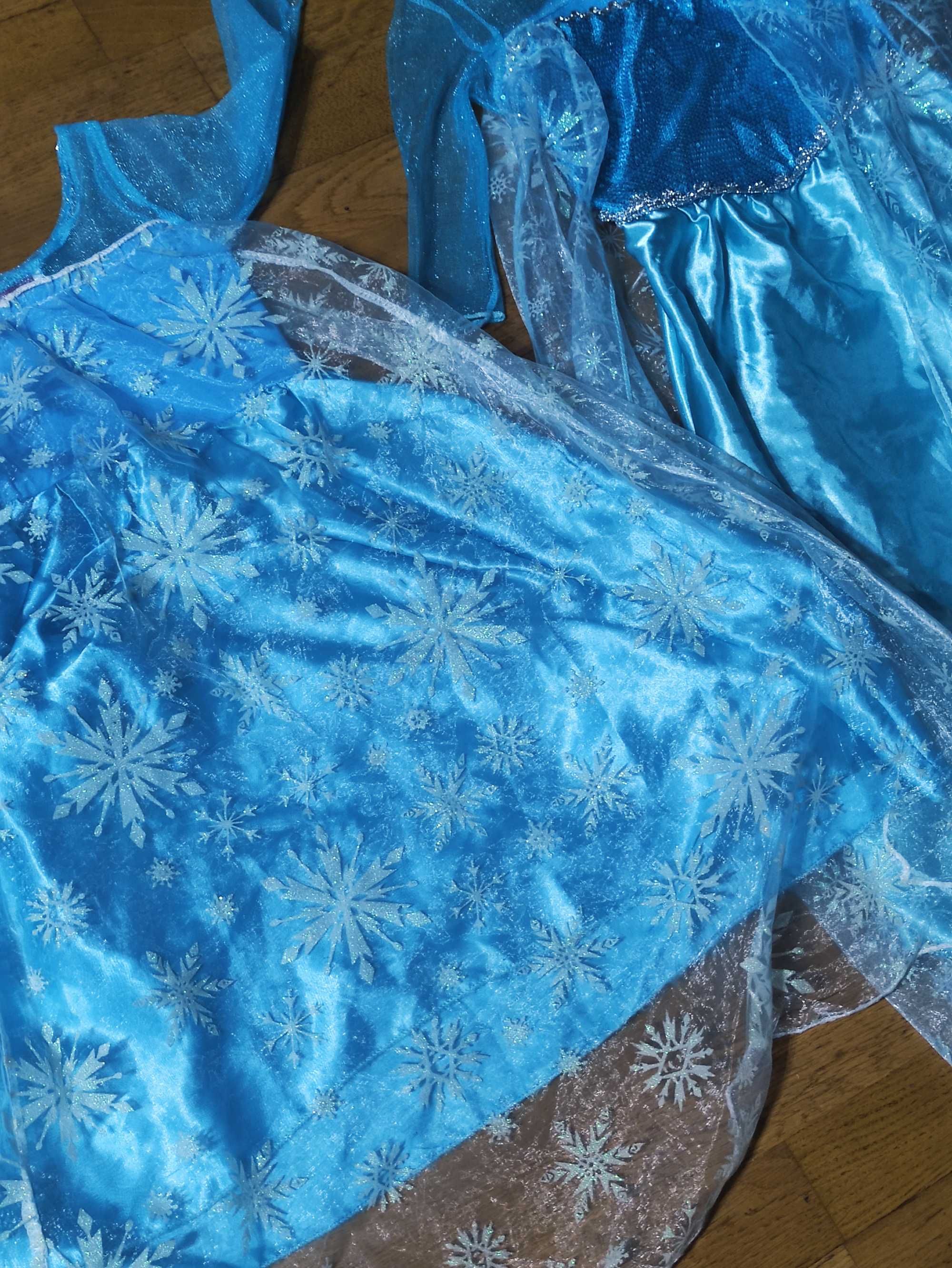 2 Vestidos Elsa Frozen para irmãs: já viveram muitas aventuras!