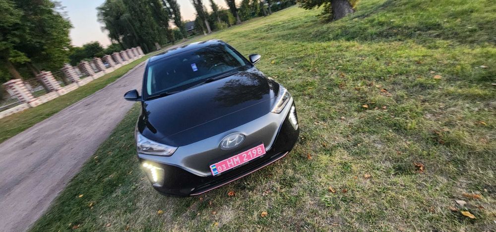 Hyundai ioniq 2019 р. Електро 28 kwt пригнаний з Бельгії