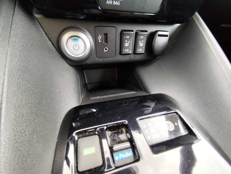 NISSAN LEAF II N-Connecta 40 квт на 270 км