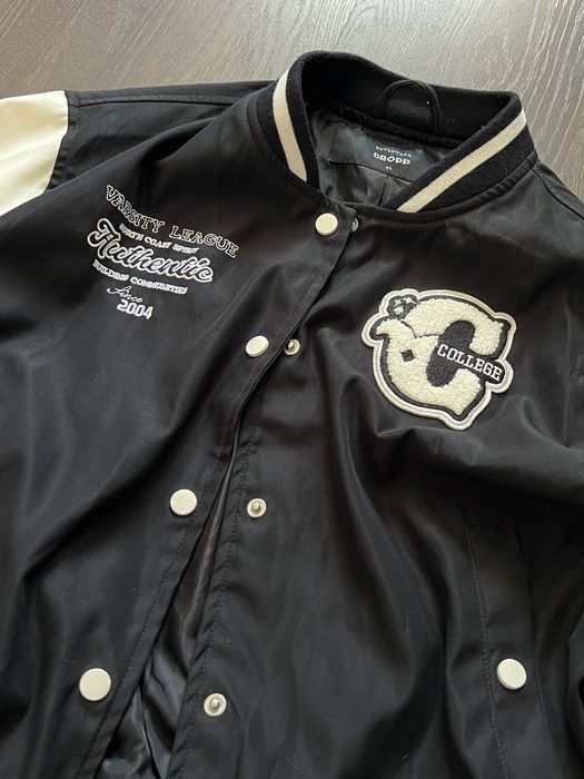 стильний бомбер у2k