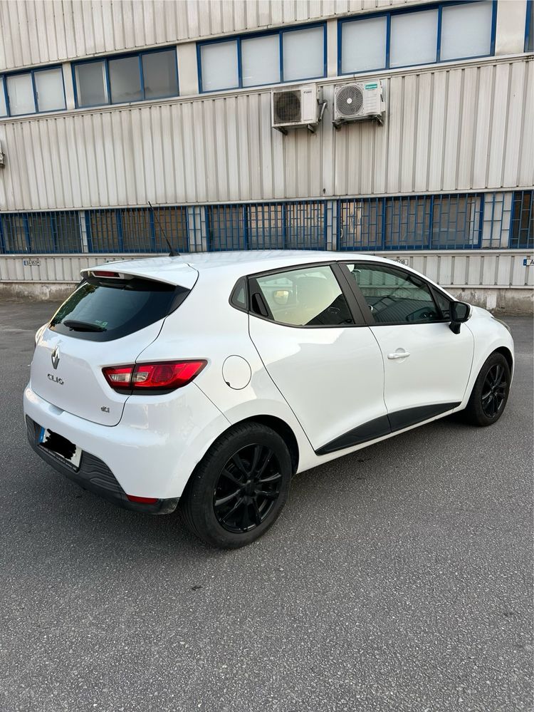 Renault Clio IV 1.5 dCi 90cv • 2014 • 150.000 km