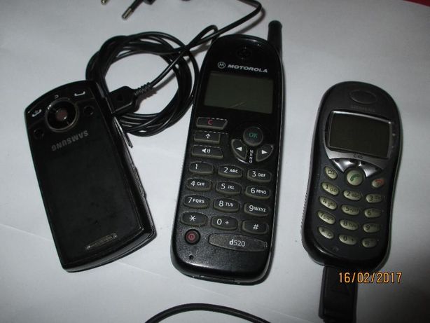 3 telemóveis antigos