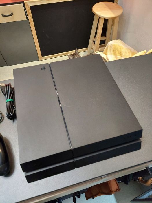 Продам PS4 Fat 12 ревізії 500 гб.