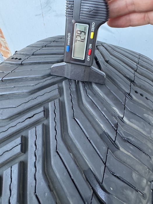 Шини Michelin 235 50 18