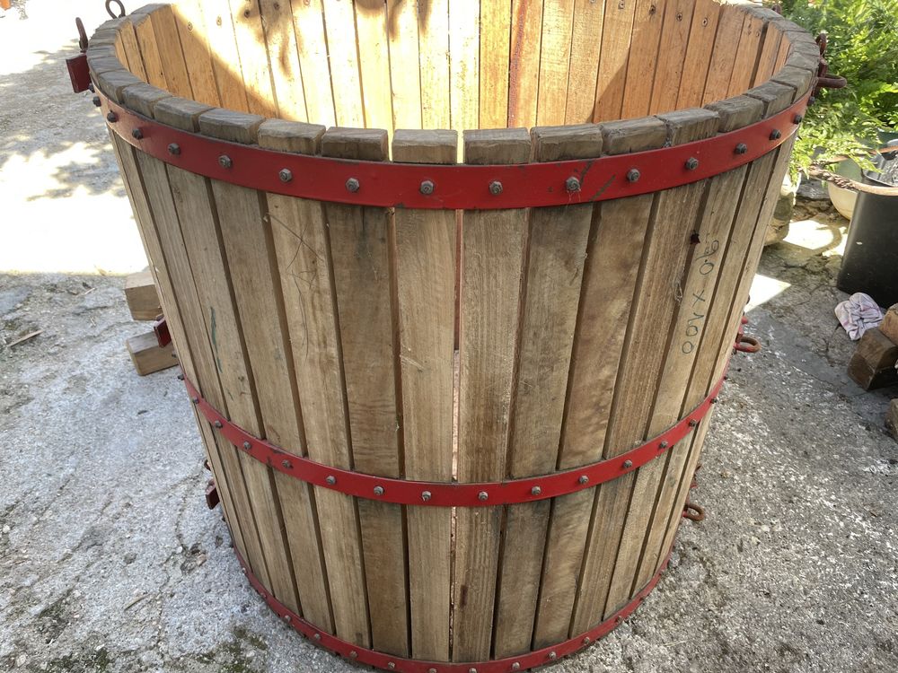 Prensa de Uvas / Chinço (pouco uso)