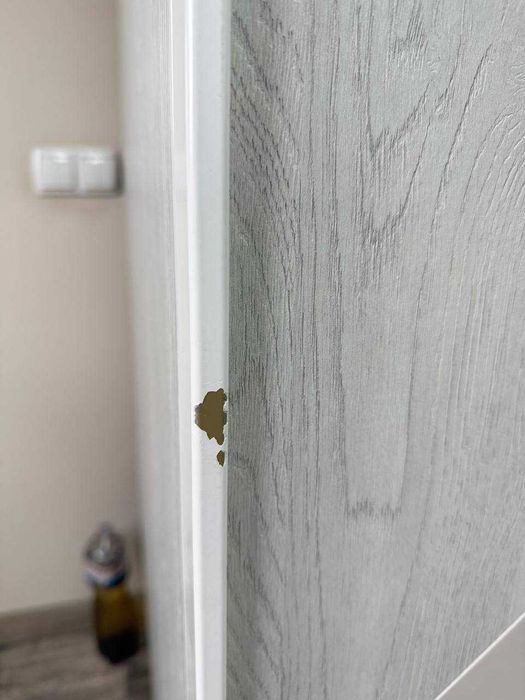 Продається виставкова шафа