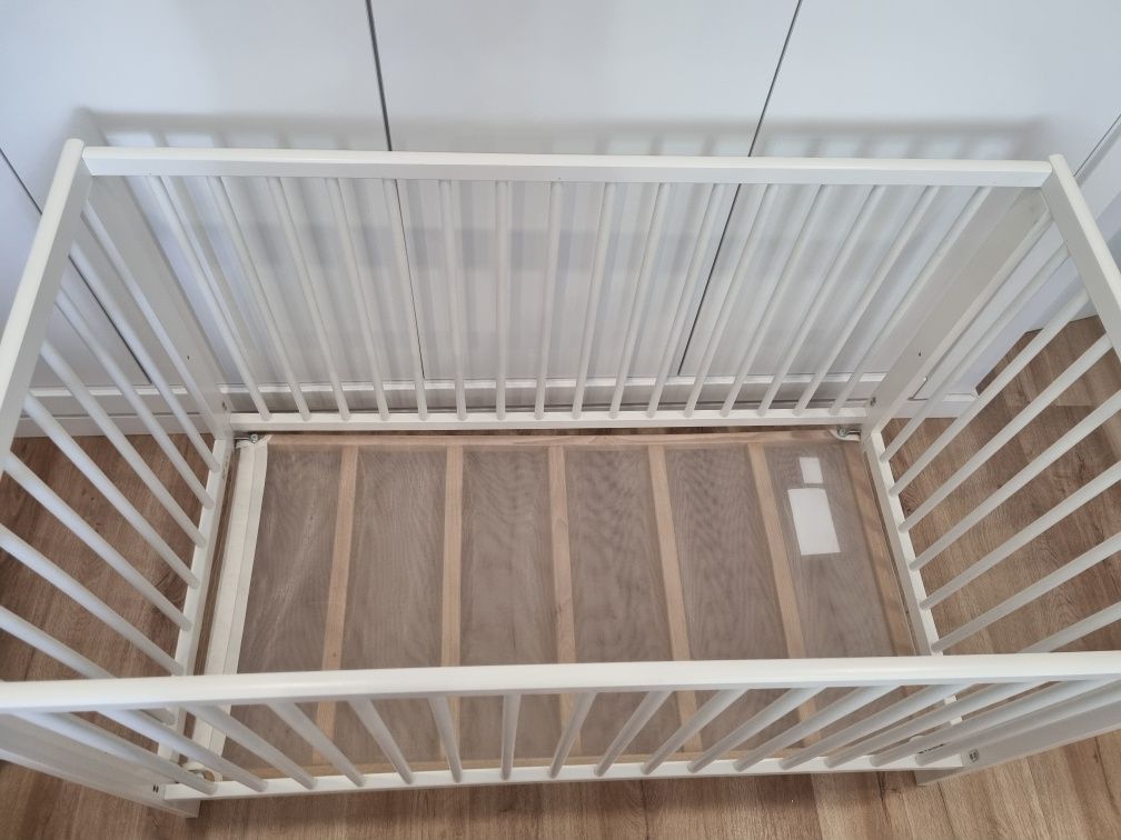 Berço bebé com colchão