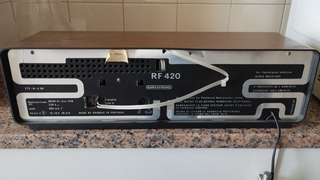 Rádio antigo Grundig