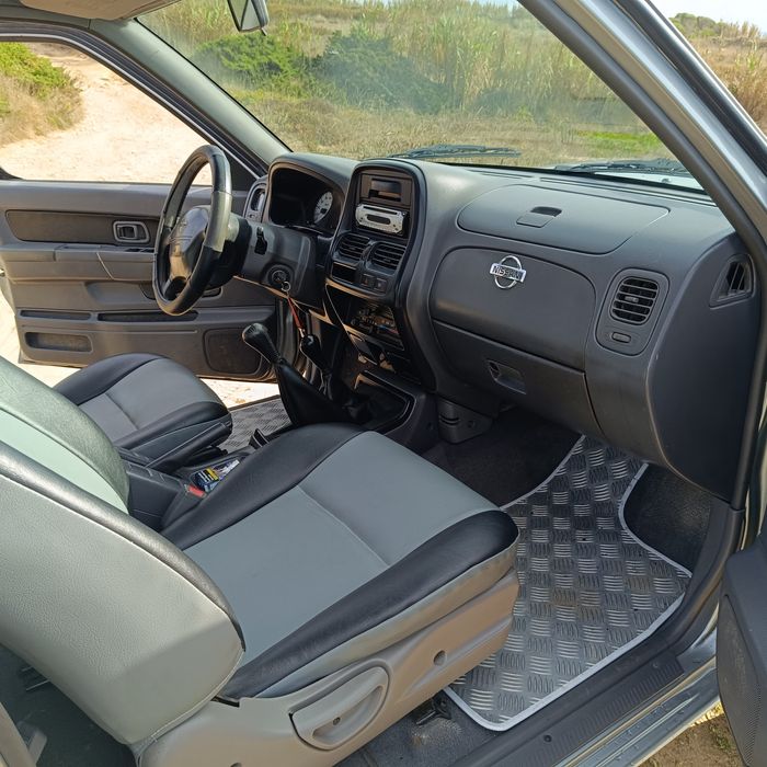 Nissan Navara d 22