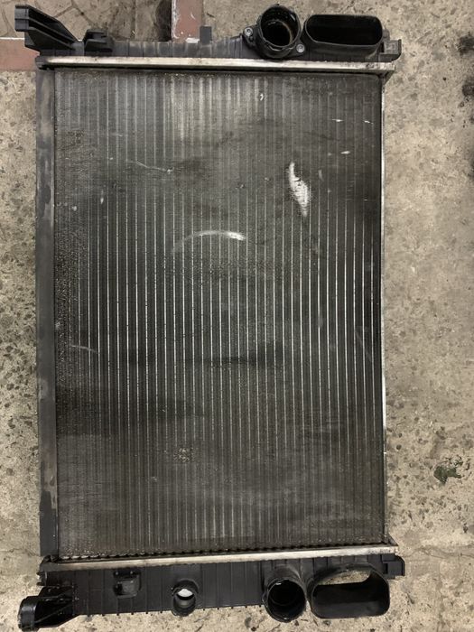 Радіатор Мерседес e220cdi w211 211500202