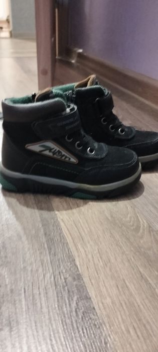 Осінні ботинки 28 розмір