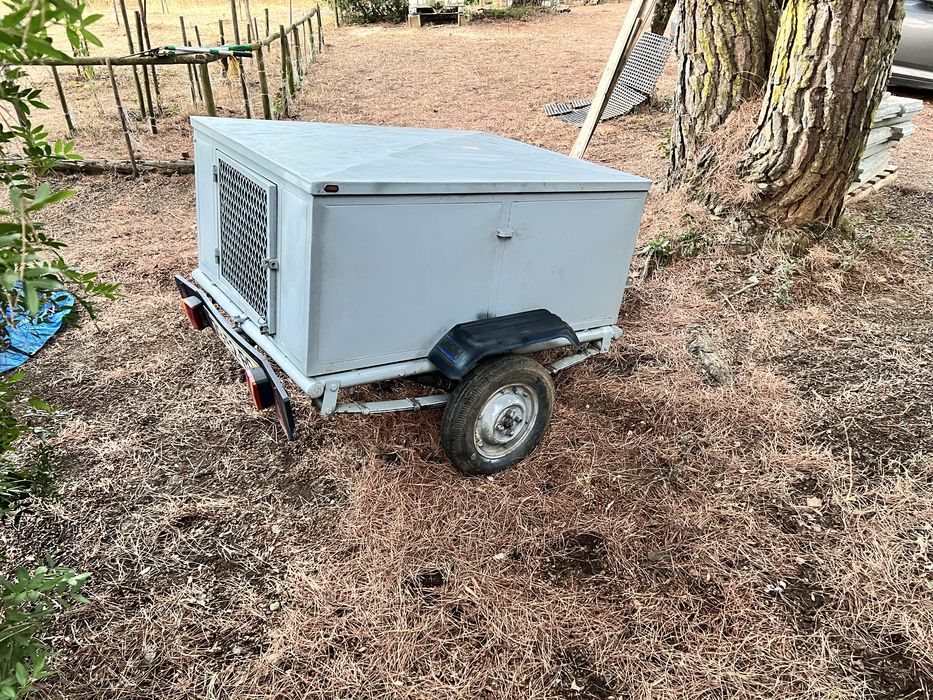 Atrelado para transporte de cães