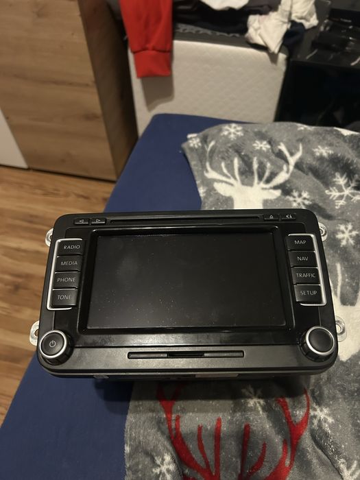 Radio z navi passat b6