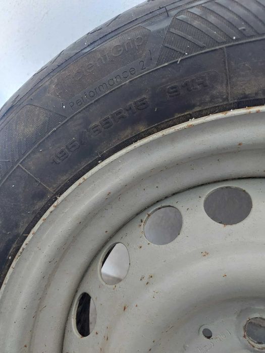 Conjunto de jantes 15, com pneus Goodyear 195/65R15