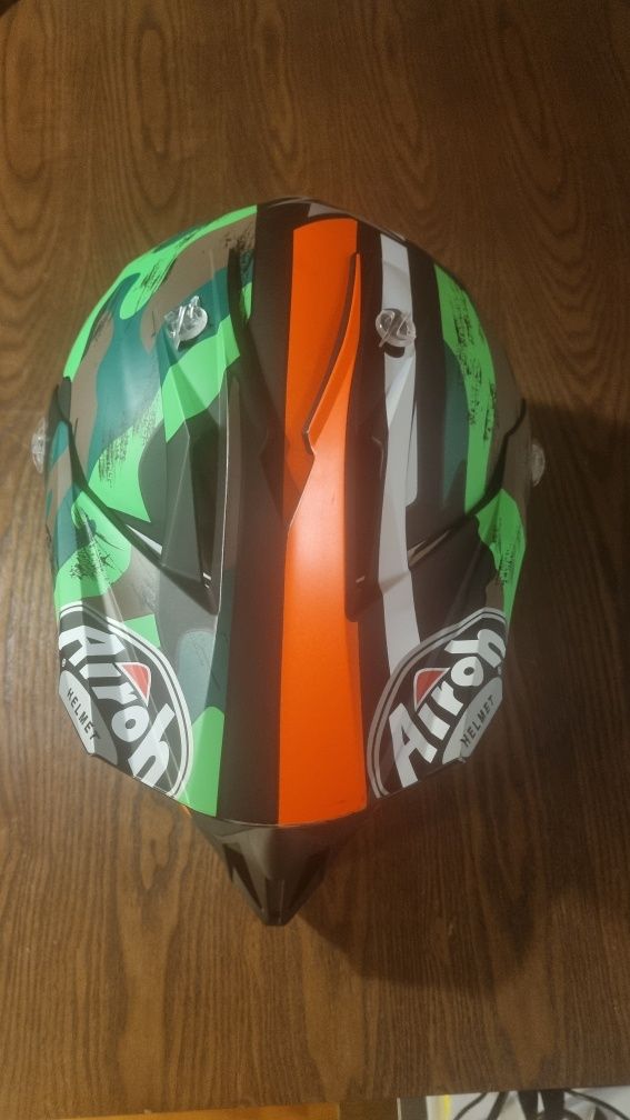 Capacete motocross Airoh