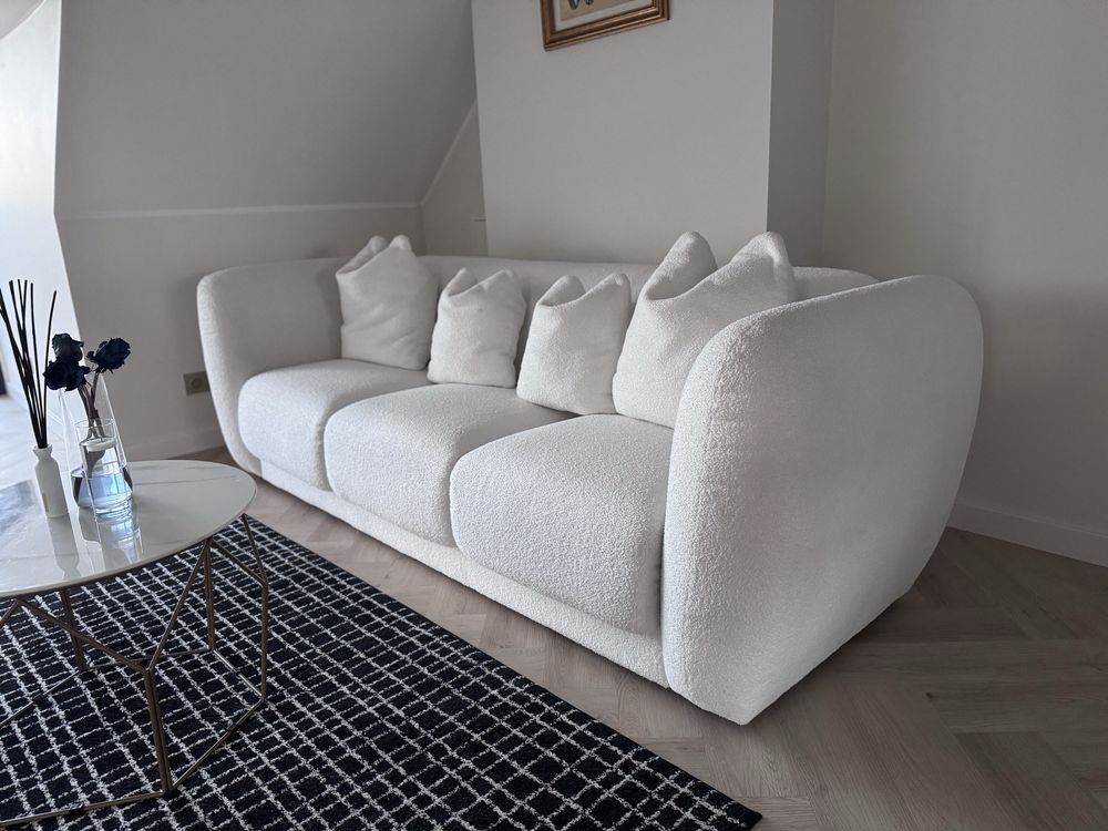 Sofa z firmy Ramaro, kupiona 2 lata temu, jeszcze na gwaracji