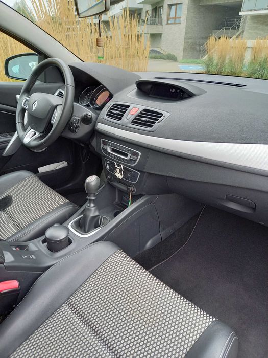 Renault Megane Coupe. Dodam 4 felgi aluminiowe 16 cali-gratis