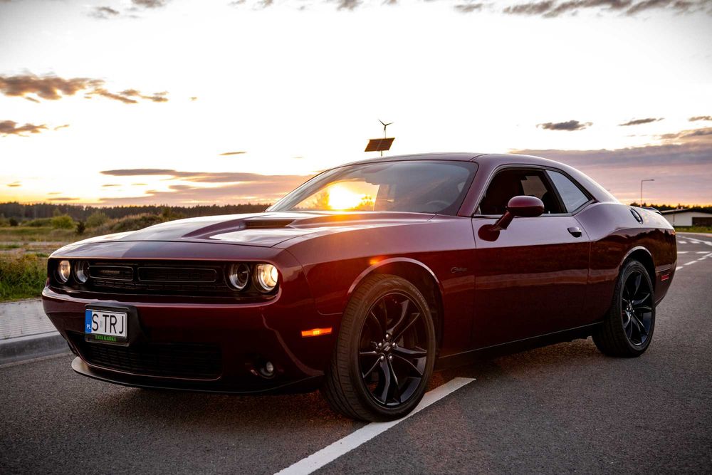 Auto Samochód do ślubu na ślub DODGE CHALLENGER 3.6L V6 305KM 2018 r.