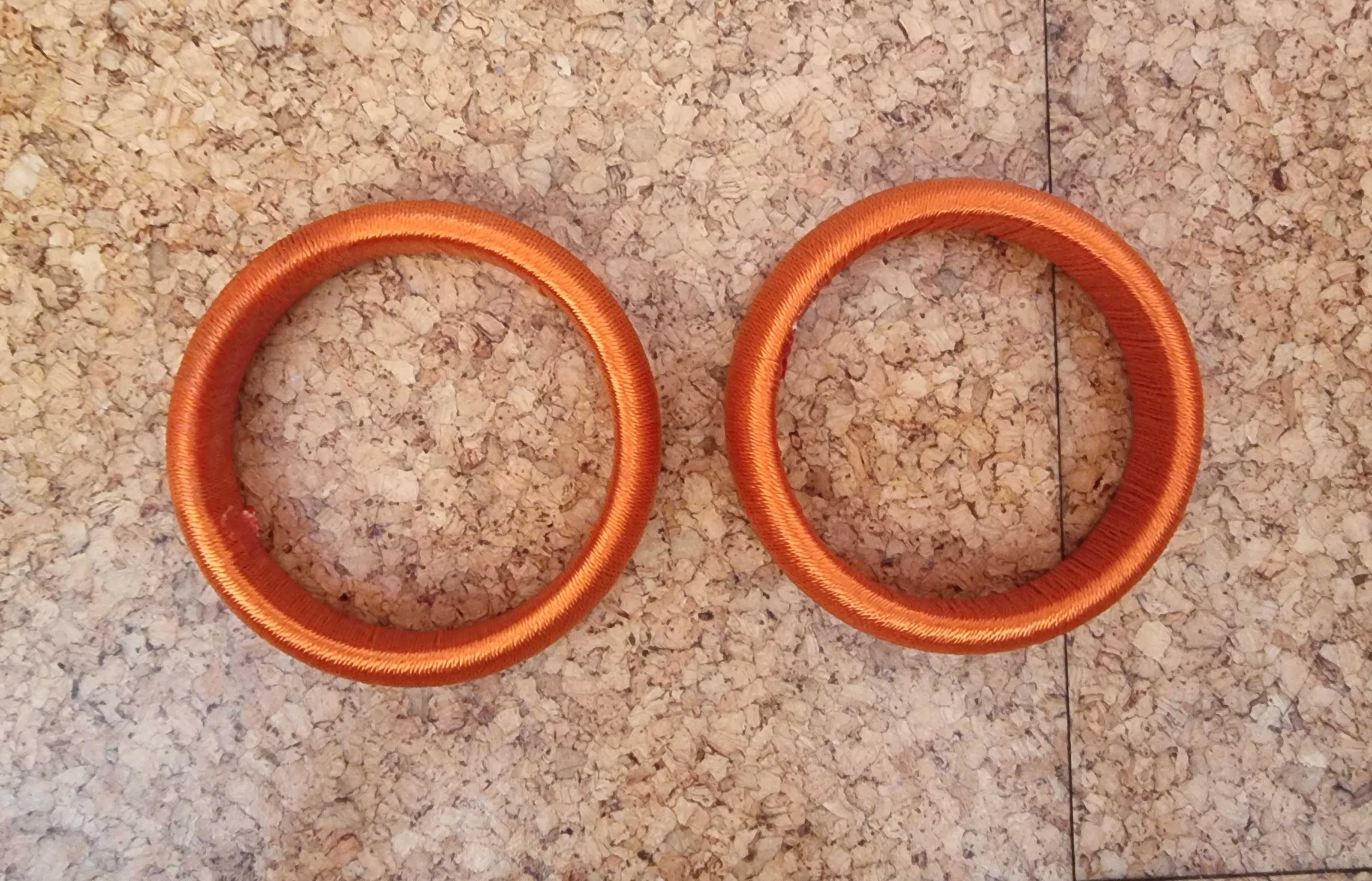 Conjunto de duas pulseiras laranja