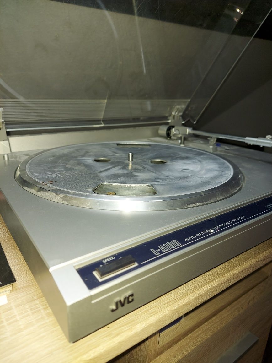 Gramofon JVC L-A-100