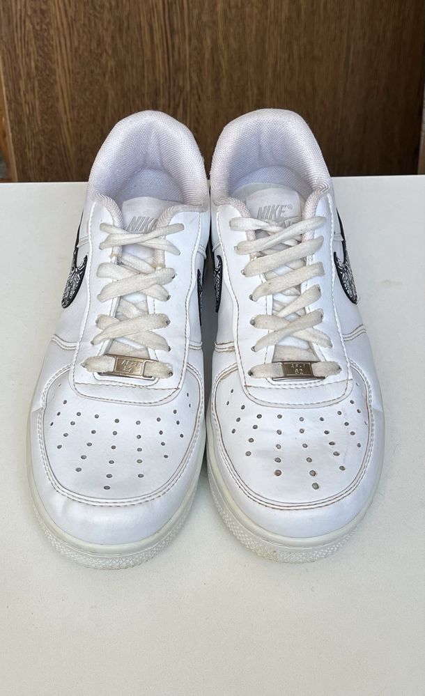 Фирменные шикарные кроссовки Nike air 39 размер, 25 см
