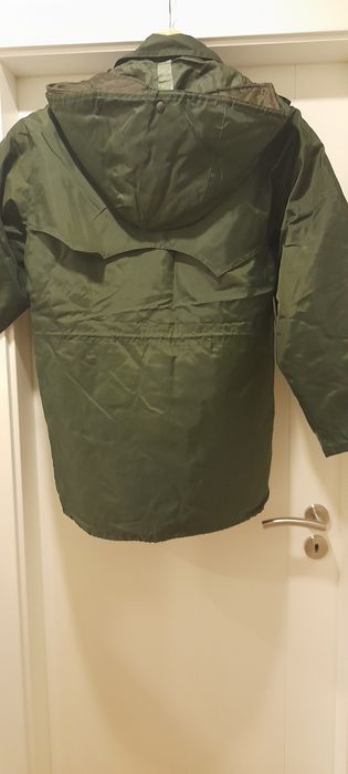 Casaco impermeável acolchoado