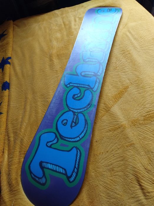Prawie Nowy Zestaw Snowboard Deska TECHNINE 147 cm + NOWE RVN Fastec M