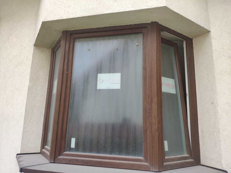 okno vetrex veka profil 104 x  160 cm z profilem 112 x 167   Wykusz