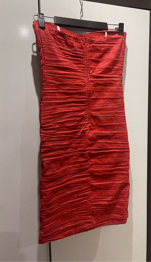 Sukienka czerwona, bardzo elegancka S