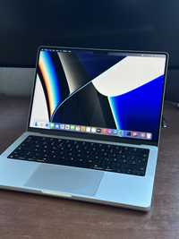 MacBook Pro 14" 2021 M1 Pro 32 gb RAM 512 gb SSD Silver MDM