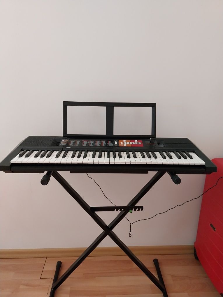 Keyboard Yamaha PSR F51