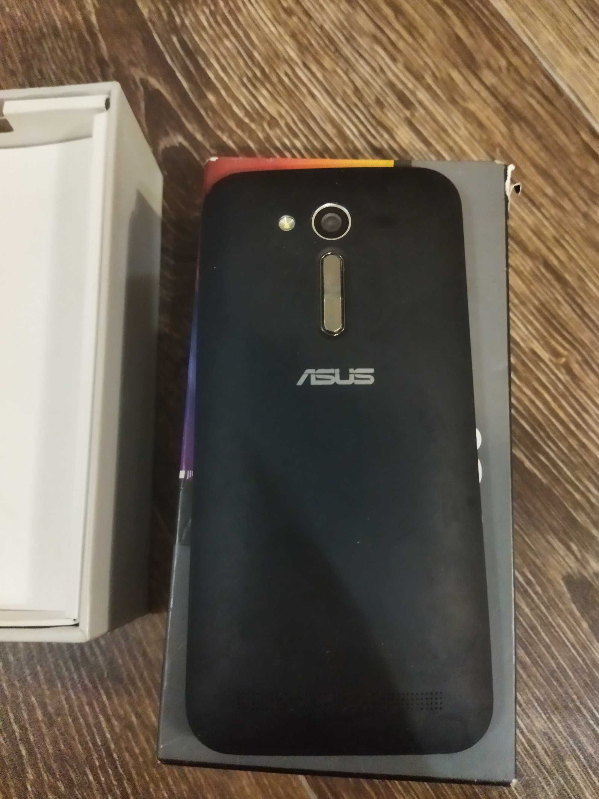 Телефон Asus ZenFone go zb452kg