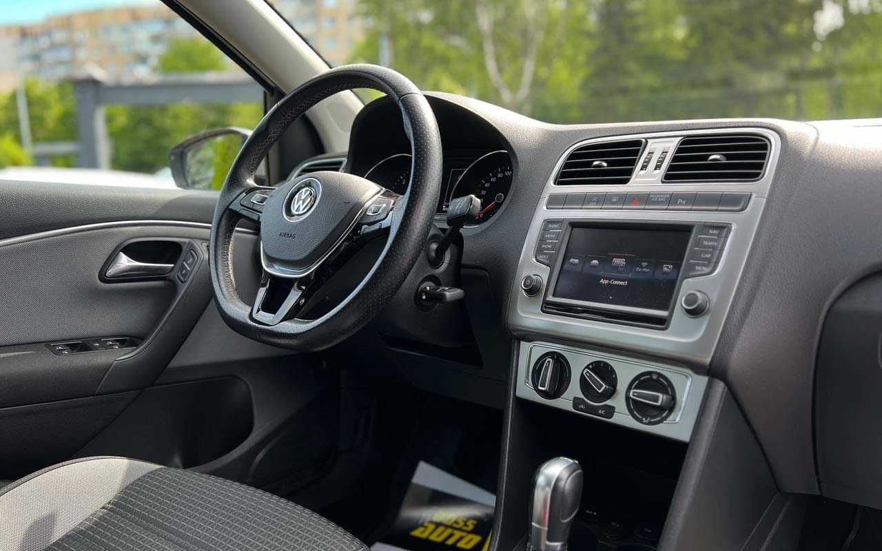 Volkswagen Polo 2015