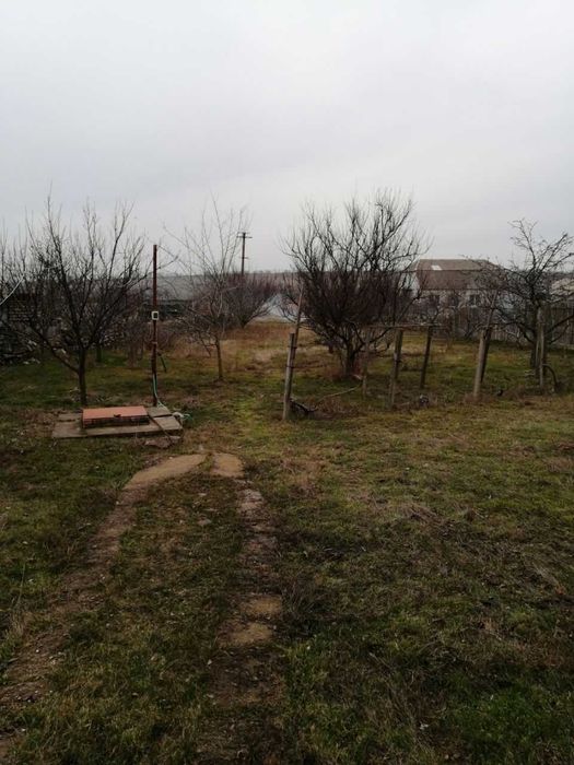 Продам старий будинок з присадибною ділянкою, понад річкою