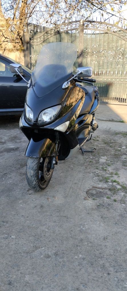 Yamaha T-max 500