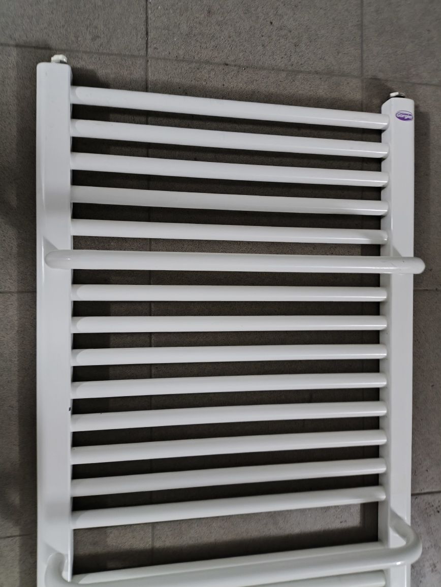 Grzejnik łazienkowy 120x50 cm Gorgiel 600W klasa 1