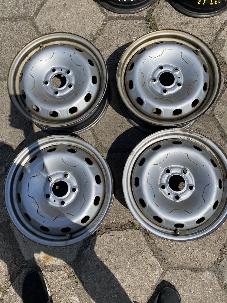 Stalowe felgi 5x114,3 Dacia Duster czujniki TPMS