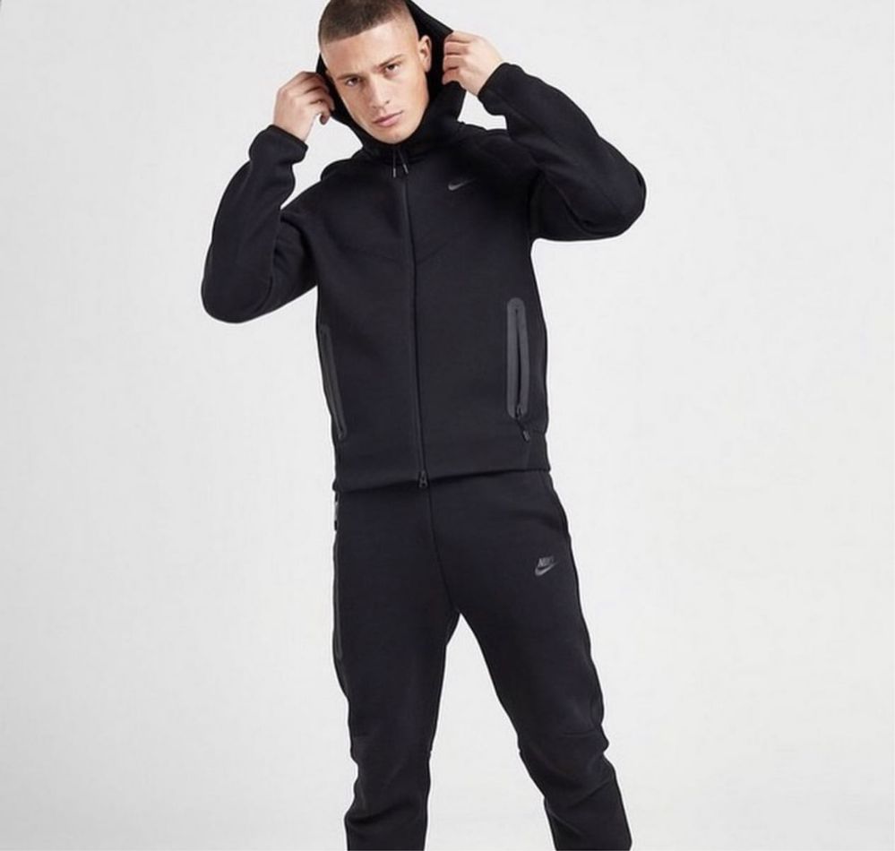 костюм Nike Sportswear Tech Fleece FB7921-010 штани худі