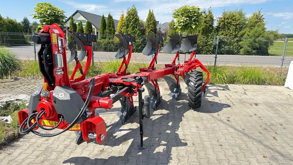 Pług obrotowy Gregoire Besson Rover 60 skiby 4 + 1 wyprzedaż rocznika