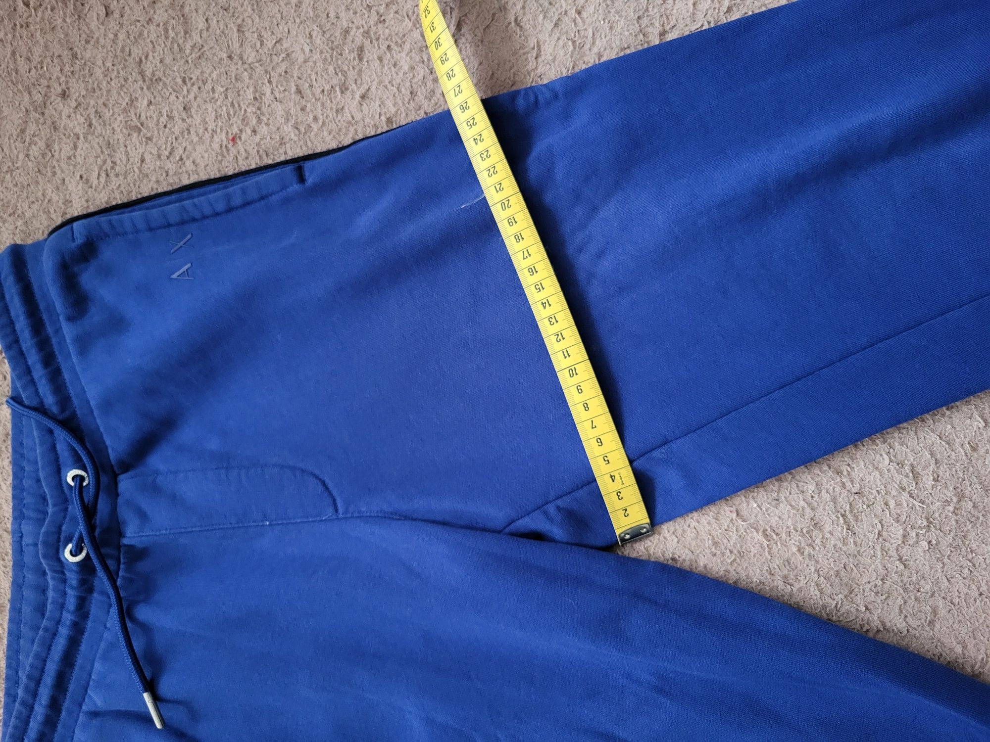 Oryginalne niebieskie spodnie dresowe Armani Exchange, rozm. M