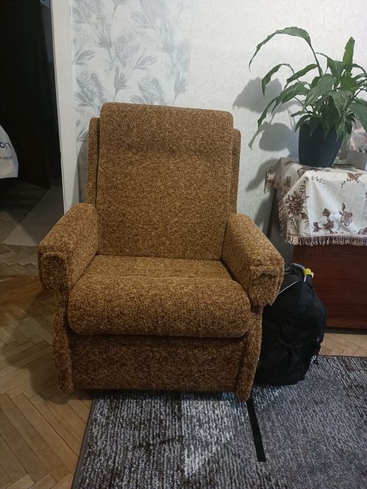 Диван з кріслами