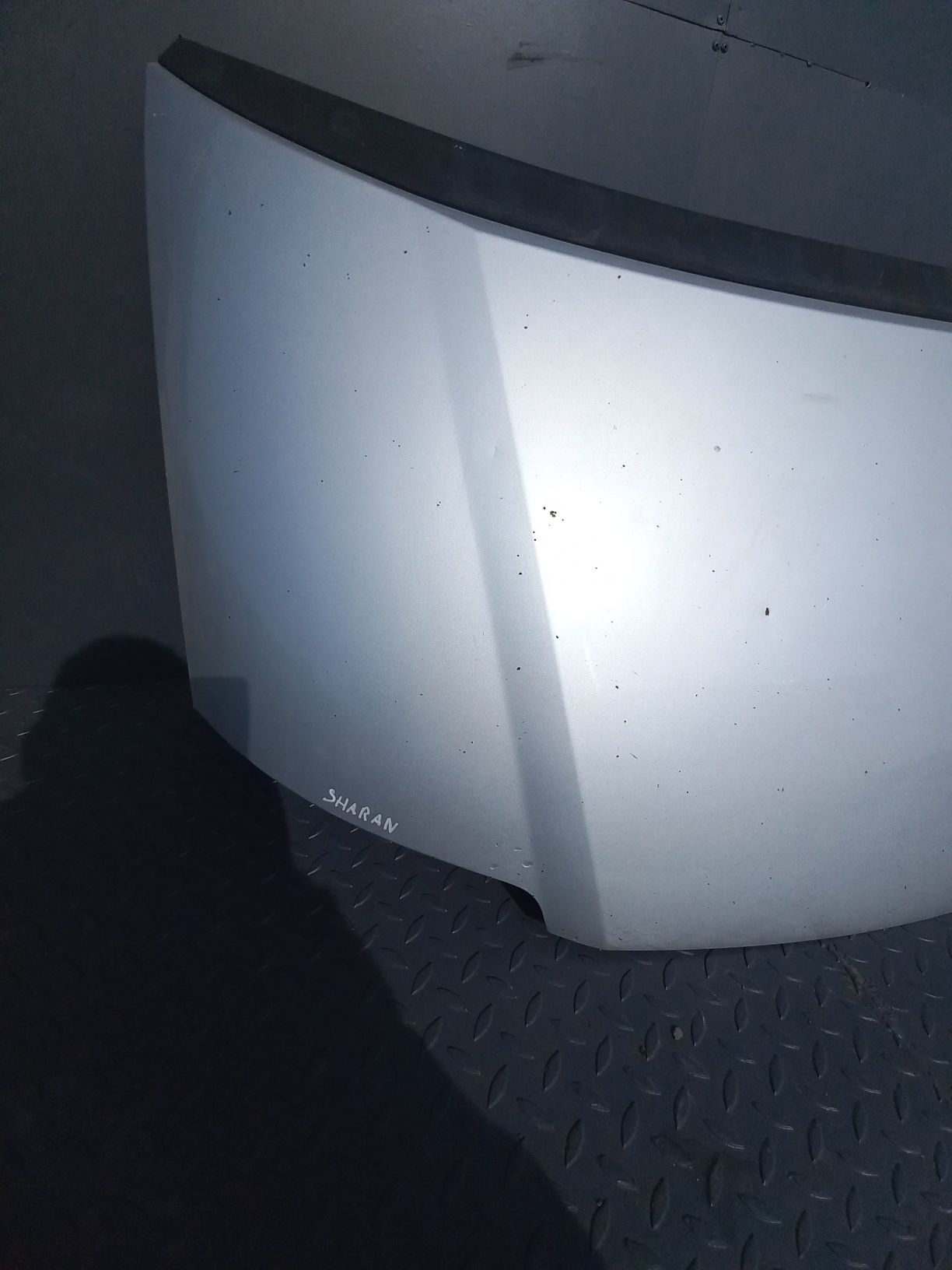 VW Sharan maska pokrywa silnika