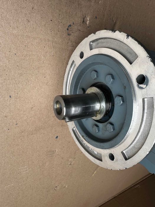 Motoreduktor, silnik sew z falownikiem 0,55kw zakres obrotów 10 do 101