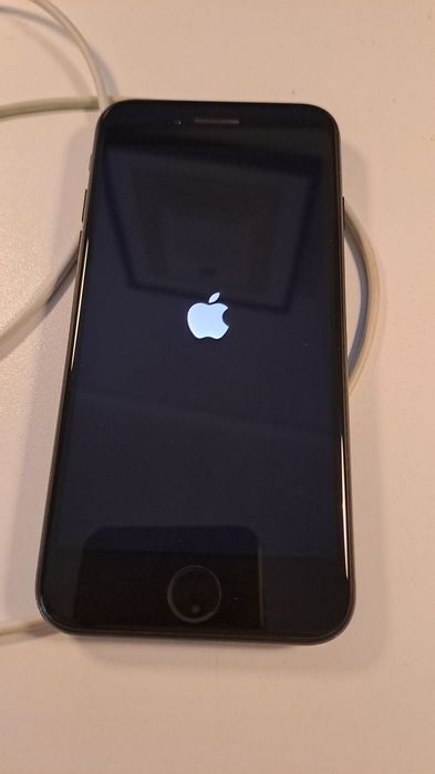iPhone SE 2 128 GB como novo