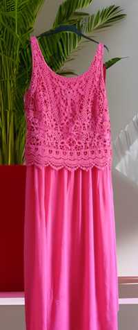 Śliczna sukienka w kolorze różowym 44.