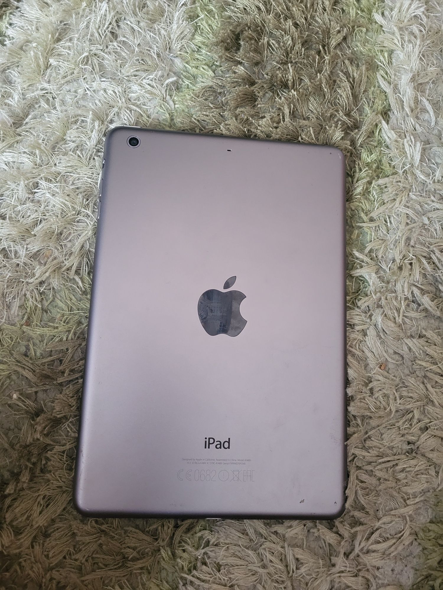 Ipad mod a1489 czarny zablokowany